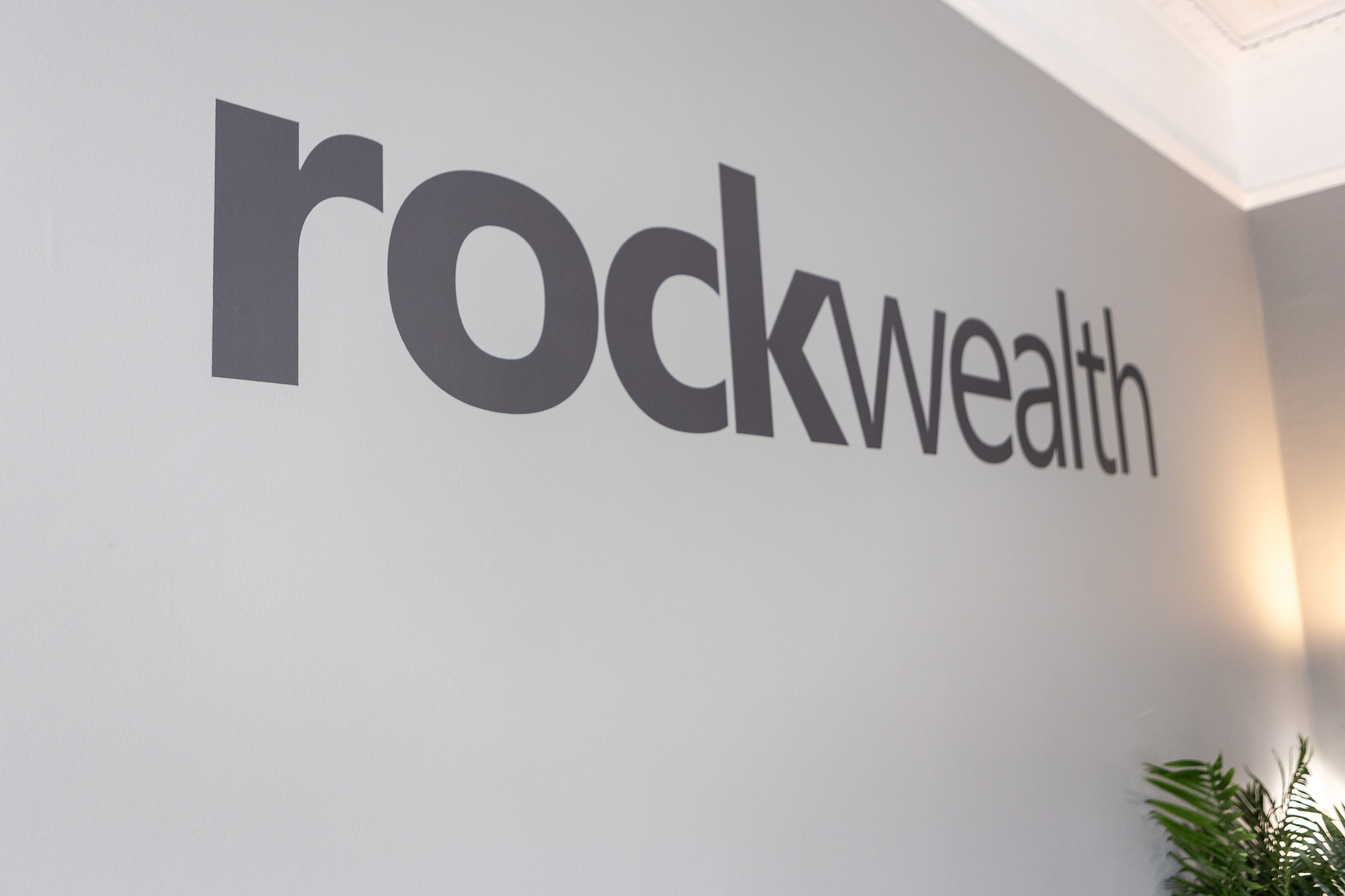 Leamington financial experts meeting with clients